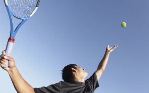 Обучение крученой и резаной подачам в теннисе